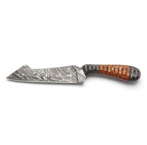 Cuchillo de cocina para exteriores de acero de Damasco hecho a mano con mango de madera tallada y orificio para colgar - Product Image 1