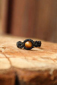 แหวนมาคราเม่สีดำปรับขนาดได้ ประดับด้วยหินอะเมทิสต์ธรรมชาติ สไตล์โบโฮ เครื่องประดับคริสตัลบำบัดทำมือสำหรับผู้หญิง - Product Image 4