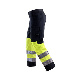 Heavy duty workwear pants for men with reinforced <b>knees</b> and utility pockets for construction and industrial use - Product Image 4