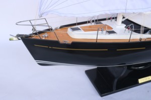 Modèle de Yacht à Voile Britannique en Bois Fait Main OYSTER 54 pour la Décoration de la Maison, Cadeau d'Affaires et Collection - Product Image 2
