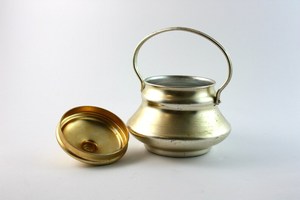 Azucarero de Metal Estilo Nórdico con Acabado Premium y Tapa - Product Image 2