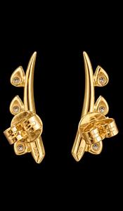 Boucles d'oreilles en or massif 9 carats avec diamants de laboratoire triangulaires - Bijoux tendance pour femmes, cadeau de mariage et de fête - Product Image 5