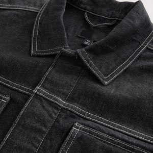 Veste en jean vintage lavé, conçue avec un tissu en coton respirant et léger de qualité supérieure, coupe classique et durable. - Product Image 6