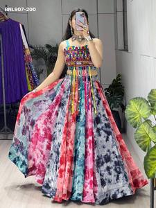 Lehenga acampanado Kali de diseño elegante con georgette sintético y estampado Shibori multicolor, Choli con trabajo Kali Katchhi, suministro al por mayor - Product Image 3