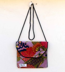 Bolso de Hombro de Terciopelo Estilo Bohemio con Estampados de Animales y Diseño Floral de Aves, con Correa Única y Cierre de Gancho y Bucle, para Fiestas de Verano - Product Image 2