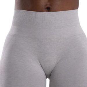 Shorts de compression sans couture gris clair pour femme, taille mi-haute, extensibles, anti-transparence, pour l'entraînement, la course, le fitness, le yoga et les activités sportives - Product Image 6