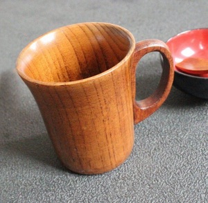 แก้วไม้ธรรมชาติแบบดั้งเดิม งานแฮนด์เมด สไตล์เรียบง่าย สำหรับดื่มกาแฟ ชา ใช้ในครัว ห้องรับประทานอาหาร เป็นที่ต้องการอย่างมาก - Product Image 1