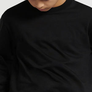 T-shirt pour garçons à manches longues, matière respirante et ajustable de haute qualité, avec design de logo personnalisé / design élégant et tendance - Product Image 2