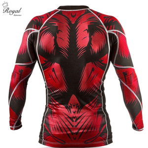 เสื้อรัดกล้ามเนื้อสำหรับผู้ชาย BJJ สีขาว ระบายอากาศได้ดี ยืดหยุ่นสูง ออกแบบ OEM สำหรับ MMA คุณภาพดีที่สุด ผลิตในปากีสถาน - Product Image 2