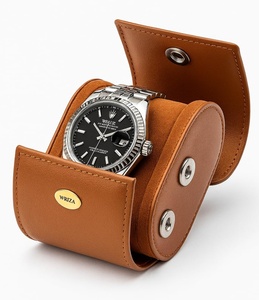 Estuche de Viaje para un Solo Reloj WRIZA de Cuero Genuino - con Forro de Gamuza y Cierre a Presión - Organizador Premium Color Bronceado para Hombres y Mujeres - Product Image 1