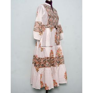 เดรสลำลองทรงเอไลน์ คอวี แขนพอง ลายพิมพ์บล็อกด้วยมือสำหรับผู้หญิง ไซส์พลัส กระดุมผ่าหน้า ความยาวระดับข้อเท้า เอวธรรมชาติ - Product Image 5