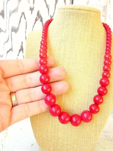 Collar de resina moderno para mujer, joyería con colgante a la moda, ligero y elegante - Product Image 4