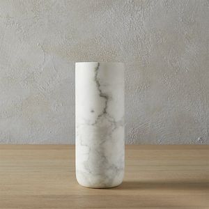Jarrón Minimalista de Mármol Blanco con Función para Guardar Agua, Jarrón de Flores en Forma de Botella de Mármol de Tendencia, Decoración de Lujo Hecha a Mano - Product Image 2
