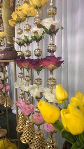 Guirnalda de Flores Artificiales Hechas a Mano Veda Decor Aurora Blossoms, Decoración Festiva para el Hogar, Rosas de Seda y Cuentas Doradas para Pared - Product Image 2
