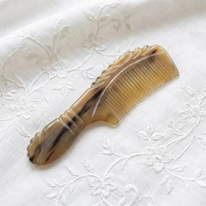 Peigne en corne de buffle à dents larges, noir et marron, pour cheveux, avec étui portable, peigne artisanal en corne pour hommes et femmes, Curio Craft - Product Image 1