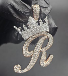 Pendentif Breloque Personnalisé Lettre R Couronne Moissanite VVS Diamant Sertie Argent Sterling 925 Thème Luxe Unisexe Cadeau - Product Image 1