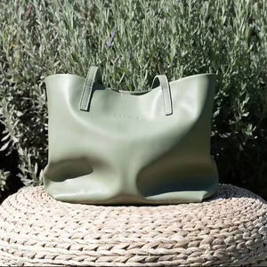 แฟชั่นสตรีทำด้วยมือสีทึบเข้ากันกับทุกชุดกระเป๋าหนังวัวความจุขนาดใหญ่กระเป๋าสะพายแบบมีซิปแบบพกพา LTB-0237 - Product Image 1