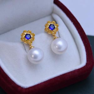 Boucles d'oreilles en perles rondes blanches d'eau douce de 10-11 mm pour femmes, argent S925, pendentifs carrés avec une forte brillance, faibles défauts - Product Image 2