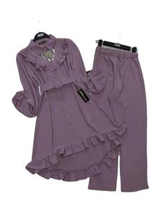 Collection d'hiver exclusive d'ensembles de coordination épais et unis pour les amateurs de mode musulmans et sud-asiatiques - Product Image 1