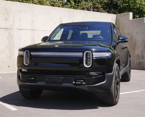 Camioneta R1T Ascends 4WD/AWD 2026 Usada en Buen Estado en Venta - Product Image 1