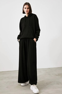 Ensemble de survêtement deux pièces de haute qualité pour femme : sweat à capuche et pantalon de jogging taille haute, idéal pour le sport et la course en hiver - Product Image 2