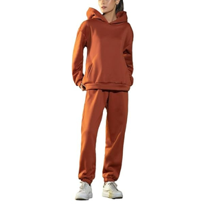 Nouvel ensemble de survêtement d'hiver surdimensionné pour femmes, ensemble de survêtement personnalisé, sweat à capuche et pantalon de jogging épais - Product Image 1