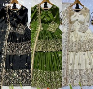 ชุดงานเทศกาล ดีไซน์ใหม่ล่าสุด ผ้าไหมชีนอนเนื้อหนา พร้อมงานปักและงานกระจกแท้ ชุดท็อป-เลเฮนกา และผ้าคลุมไหล่ จากซัพพลายเออร์อินเดีย - Product Image 4