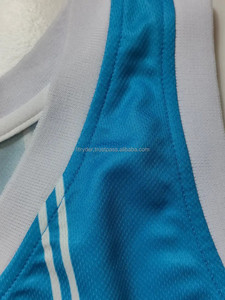 เสื้อบาสเก็ตบอลแขนกุดผู้ชายไซส์ใหญ่ปรับแต่งได้ ระบายอากาศได้ดี ปักลาย ซับลิเมชั่นพิมพ์ลาย ดูดซับความชื้น - Product Image 4