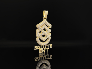 Pendentif boussole en acier inoxydable plaqué rhodium imitation diamant, style hip-hop, unisexe, pour homme, The Ice Legacy - Product Image 1