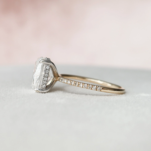 Bague de fiançailles Royal Ring avec diamant taille coussin, or 14 carats, diamant de laboratoire certifié IGI, bijoux classiques pour femme - Product Image 2