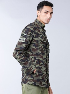 Chemise-veste camouflage pour homme, col mandarin, fermeture éclair sur le devant, épaulettes, style vêtement de travail, respirante, en polyester, pour l'automne - Product Image 3