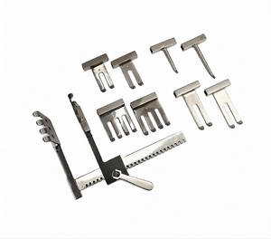 Instrumentos Quirúrgicos: Set de Retractores Ortopédicos para Columna Vertebral con 10 Hojas con Recubrimiento Negro - Product Image 1