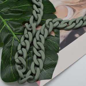 Chaînes en résine pour la décoration de table, accent décoratif élégant pour la maison, chaîne décorative à bas prix, chaîne en résine faite à la main par M/S SHAAD HANDICRAFTS - Product Image 3