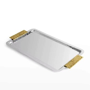 Bandeja de servir de metal pulido y liso, con un aspecto elegante y moderno para experiencias de servicio premium. - Product Image 1