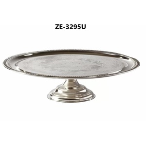 Présentoir à dessert élégant fait main au design moderne, plateau rond en acier inoxydable avec finition miroir - Product Image 1