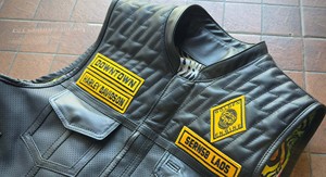 เสื้อกั๊กหนังสองสีสไตล์ไบค์เกอร์ - Product Image 5