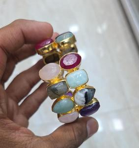 Nueva Pulsera de Moda Hecha a Mano con Múltiples Piedras Ajustable para Mujer, Brazalete de Latón con Múltiples Colores Naturales, Tamaño Personalizado - Product Image 1