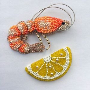 Broche Bordado a Mano con Cuentas de Vidrio de Primera Calidad, Elegante Regalo para Ella, Hermoso Broche Bordado Floral Hecho a Mano - Product Image 1