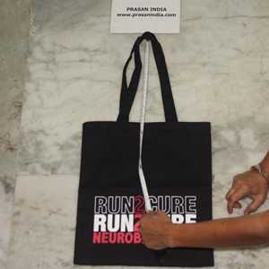 Le neuroblastome est une forme rare de cancer chez les enfants, et nous soutenons une cause en offrant de tels sacs en toile. - Product Image 5