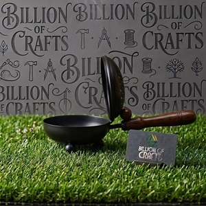 Brûleur à Bakhoor en métal noir fait main avec poignée en bois et couvercle à charnière, brûleur d'encens arabe, décoration parfumée pour la maison, cadeau - Product Image 6