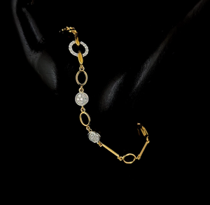 Brazalete de Diamantes de Lujo con Eslabones Ovalados en Oro Amarillo, Elegante Brazalete con Diamantes de Corte Redondo para Mujer, Joyería Fina para Regalo - Product Image 3