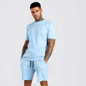 Conjunto Deportivo de 2 Piezas para Hombre: Pantalones Cortos Cargo con Cierre y Chaqueta Deportiva con Logotipo Personalizado - Product Image 2