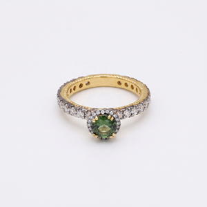 Vente en gros d'anneaux halo en argent sterling 925 oxydé plaqué or avec tourmaline verte naturelle et CZ, bijoux Memoria - Product Image 1