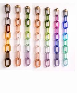 Arte en resina decorativo. El nuevo diseño colorido de eslabones de cadena de resina, disponible en tamaño grande y pequeño, y con posibilidad de personalización. - Product Image 2