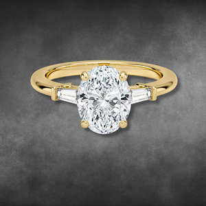Anillo de Diamantes Cultivados en Laboratorio, Oro Amarillo de 14K/18K, Corte Ovalado, Tres Piedras, Diamantes Baguette Cónicos, Color DEF, Claridad VVS/VS, Anillo Fino para Mujer - Product Image 1