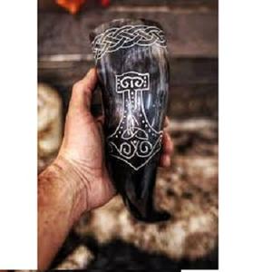 Un cuerno de beber vikingo natural se suele fabricar con cuerno de búfalo o cuerno de vaca de alta calidad. Estos cuernos - Product Image 4