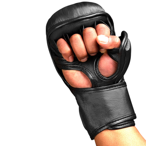 Gants de karaté et de boxe de qualité supérieure, couleur rouge, logo personnalisé imprimé, très demandés, pour adultes, protection des mains. - Product Image 3