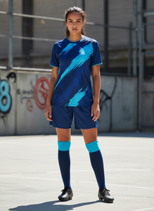 Maillot de football personnalisé respirant à séchage rapide, ensemble complet, design par sublimation, en polyester, pour femme, uniforme de football, short court devant - Product Image 4