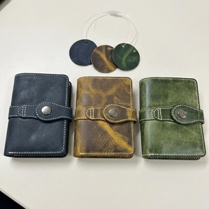Tarjetero de Cuero Genuino Hecho a Mano, Estilo Vintage con Cierre de Hebilla, Cartera Corta Unisex en Verde, Marrón, Negro y Más Opciones de Color - Product Image 3