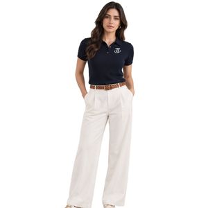 Polo pour femme en bleu marine avec logo brodé, manches courtes et col classique - Product Image 1